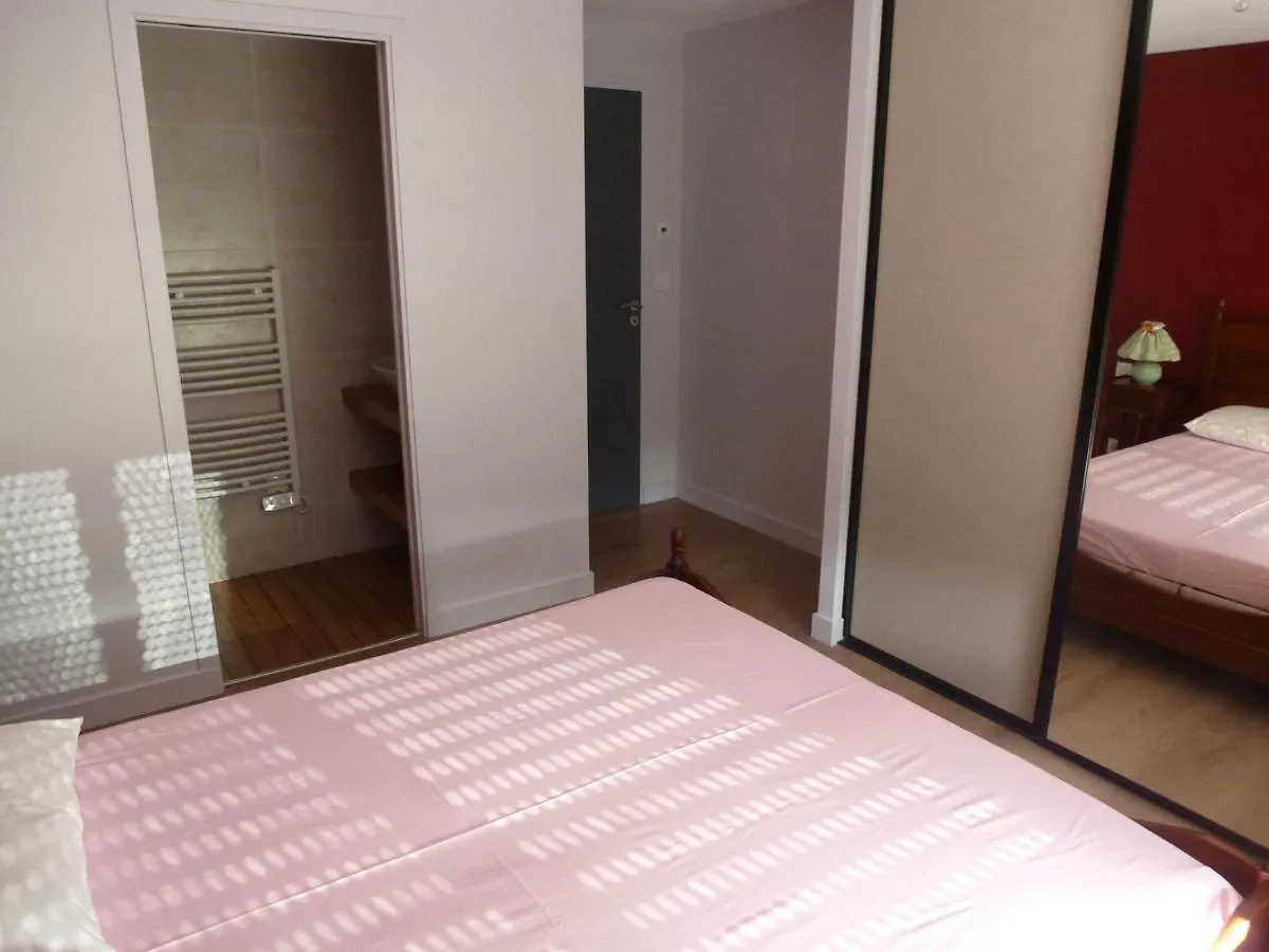 Дом отдыха Hoilday Apartment Sea View, Плугану